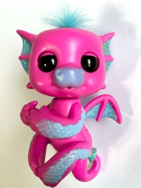 4/$20 Fingerlings Baby Dragon Sandy Glitter Interactive